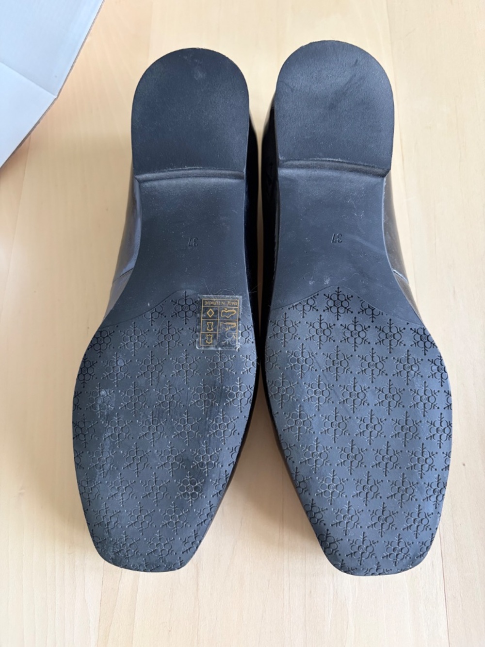 Square Toe Ballet Flat - Picture 2 of 2